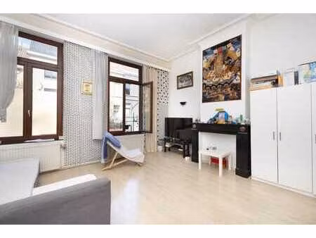 schuman - studio lumineux