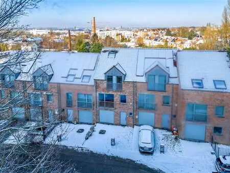 maison à la frontière d’uccle situé dans un clos !
