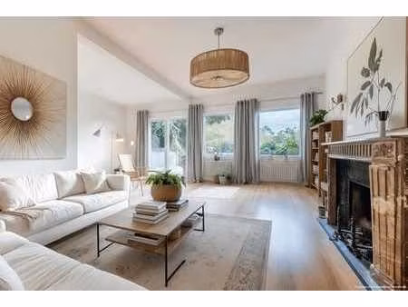 maison 3 façades avec jardin et garage - peb d