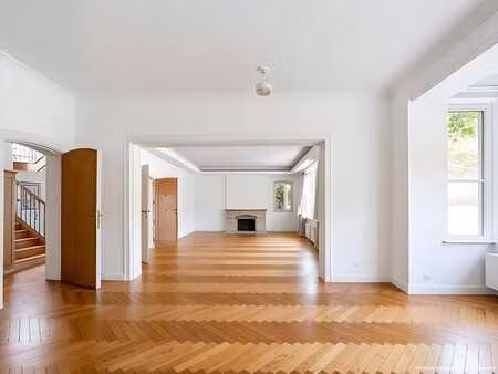 propriété au charme préservé sur 11 ares - 5 ch - garage