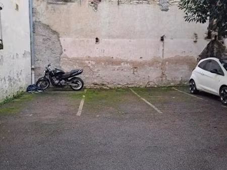 parking à louer
