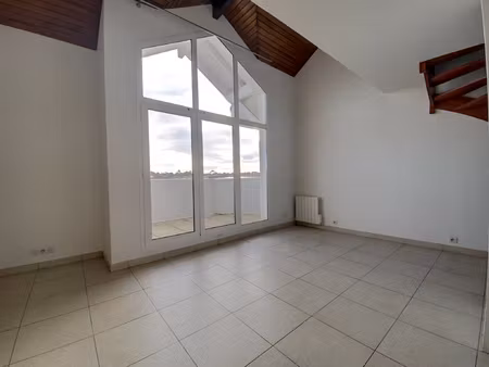 arcachon hyper centre ! t3 duplex de 48 m2 avec terrasse et