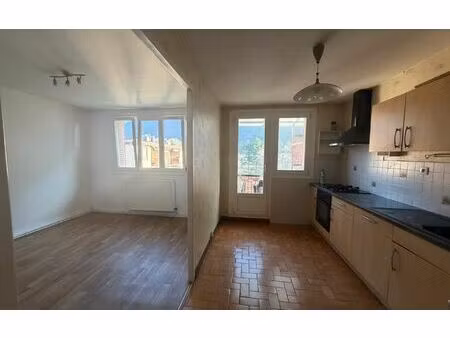 appartement saint-égrève 68 m² t-5 à vendre  92 000 €