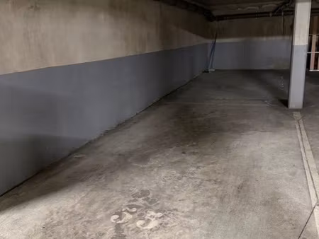 2 places de stationnement en enfilade sous sol résidence se