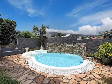 maison f4 piscine & jacuzzi rivière des pluies