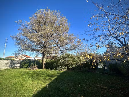 opportunité !! terrain arboré hors lotissement