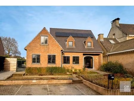 instapklare woning (279m²) in groene omgeving te kesselt-lanaken!