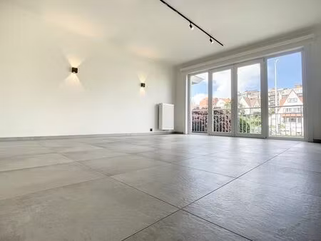 modern gerenoveerd gelijkvloers appartement nabij park 58