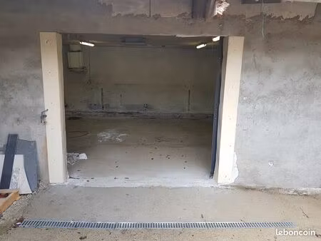 local à louer à proximité d espalion