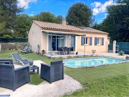 villa 5 pièces 102 m²
