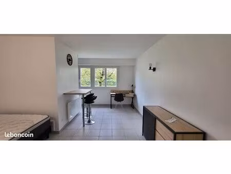 t1 meublé avec place de parking