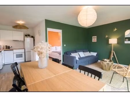 l'oasis urbain t4 cosy + parking privé + proche bus & tram