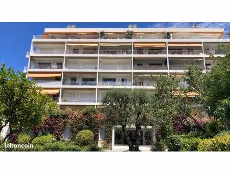 magnifique studio à cimiez à louer  sécurisé  idéal pour étudiant