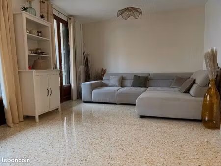 toulon saint-anne / claret - appartement traversant rénové 75 m2 terrasse plein sud possib