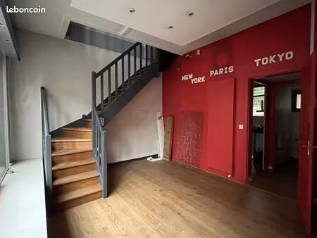 immeuble 1 pièce 82 m²