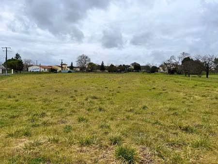 vente terrain 1152 m² à jonzac (17500)  18 000 €