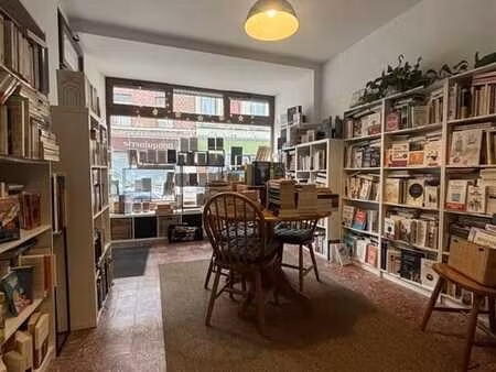 surface commerciale de 30 m²