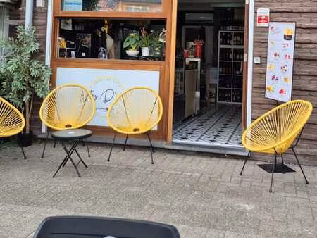 à remettre avec fonds de commerce – place des maïeurs