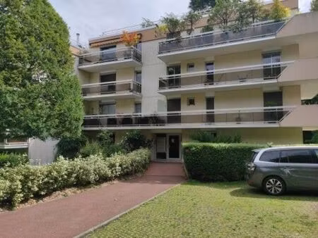 location appartement 2 pièces 69 m² à clamart (92140)