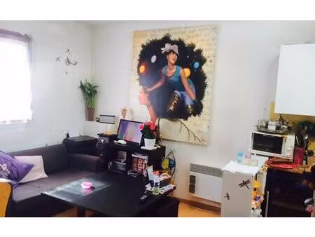 location appartement  m² t-2 à la courneuve  503 €