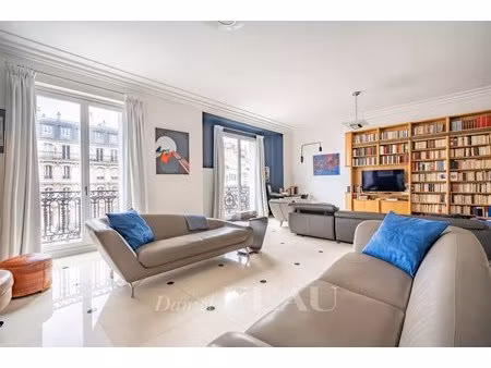 paris xviie - etoile - avenue mac-mahon - appartement familial et vues dégagées.