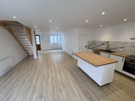 maison renovee standing avec exterieur au coeur du centre-vi