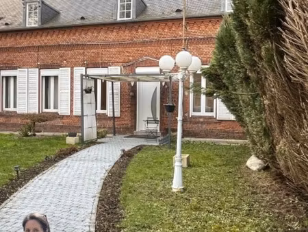 grande maison thiérachienne de 252 m² – 8 chambres + studio – proche centre d’hirson (02)