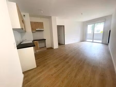 t3 avec terrasse et parking à montpellier