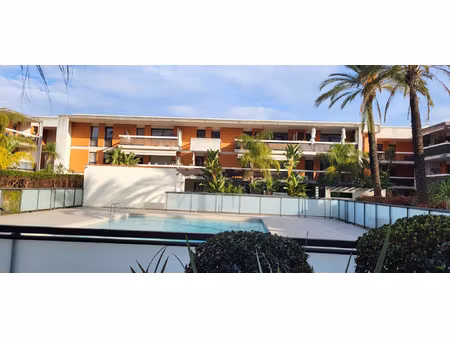 superbe 3 pièces en location meublée à l'année à villeneuve