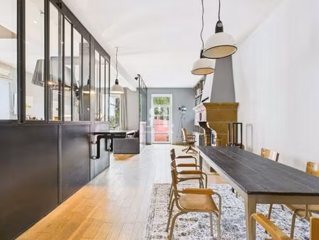 hennebont - rare maison de caractere au coeur du centre historique