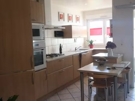 t2 plain-pied entièrement meublé