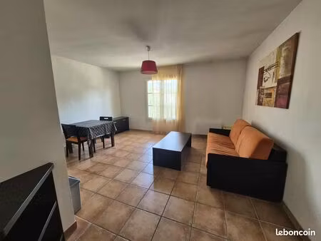 studio 1 pièce 30 m²