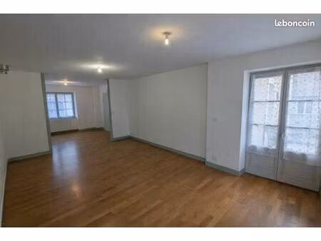 location grand appartement f5 135 m² à noroy-le-bourg