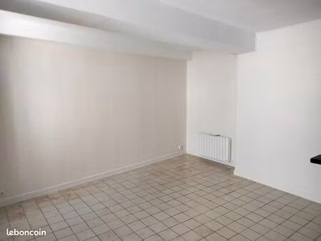 studio 1 pièce 30 m²