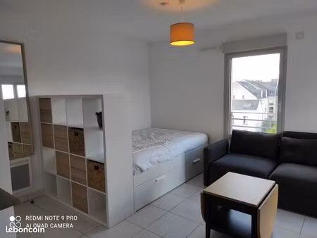 location studio meublé