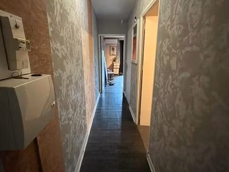 a louer à la année   t2 de 40m2