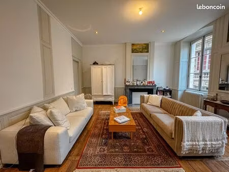 appartement t4 130m2 - places de parking et terrasse