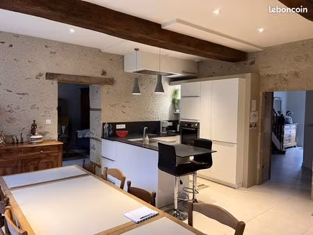 maison 6 pièces 141 m²