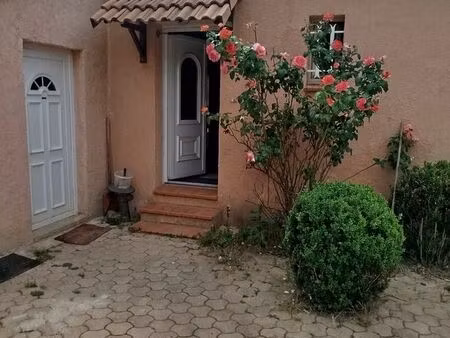 villa à louer 7 pièces piscine