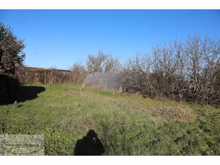vente terrain 700 m² à charnay-lès-mâcon (71850)  96 000 €
