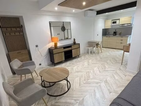 location grand studio 27 5m2 la garde refait à neuf
