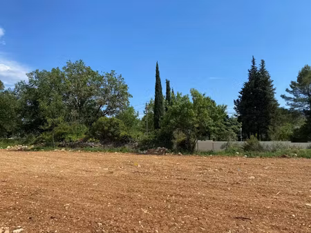 vente terrain 530 m² à cuers (83390)  160 000 €
