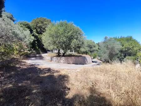 vente terrain 702 m² à pignans (83790)  158 000 €