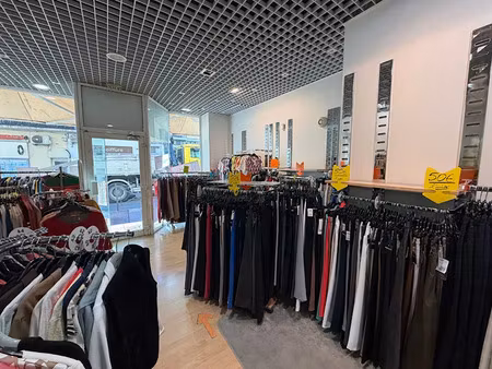 vente locaux professionnels 2 pièces 58.8 m² à saint-raphael (83700)  270 000 €