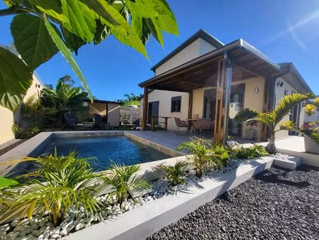 villa familiale avec piscine et potentiel locatif – mont vert 