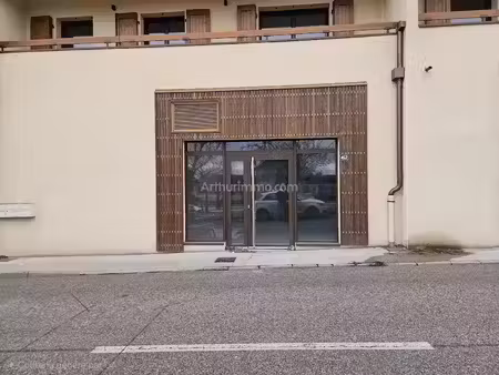 vente locaux professionnels 1 pièce 70 m² à morestel (38510)  129 900 €