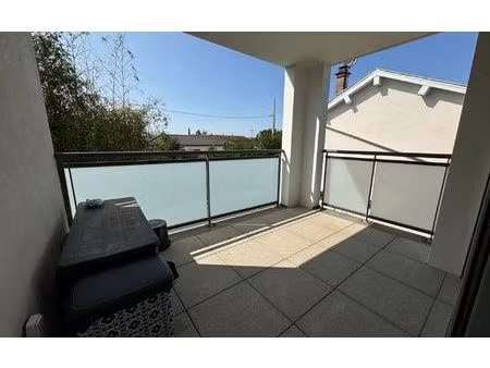 location appartement  61.88 m² t-3 à loyettes  890 €