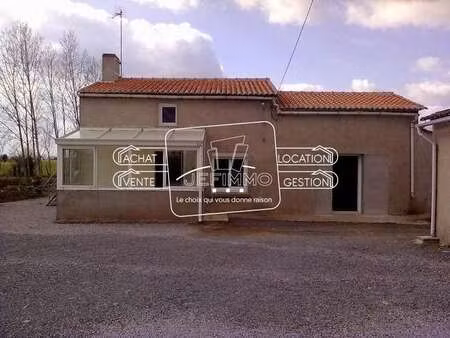 location maison à saint-sauveur-de-landemont (49270) : à louer / 52m² saint-sauveur-de-lan