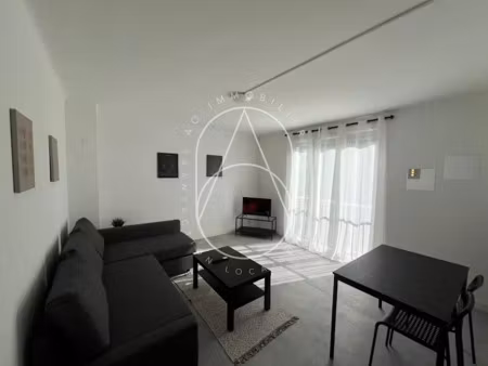 location meublée appartement 1 pièce 24 m² à montpellier (34000)  588 €