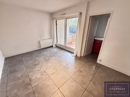 location appartement 1 pièce 27.51 m² à montpellier (34000)  585 €